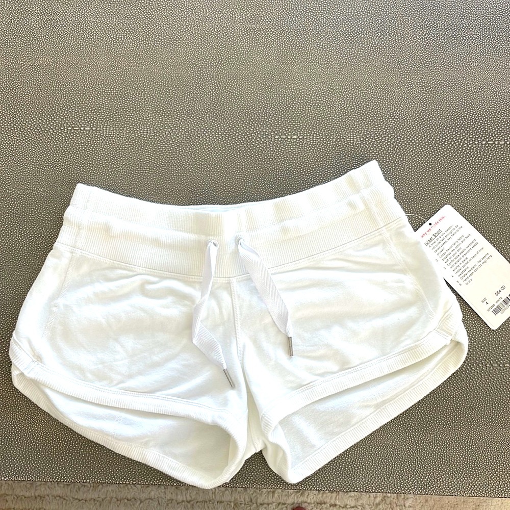 NWT Lululemon Cruiser Shorts in White
